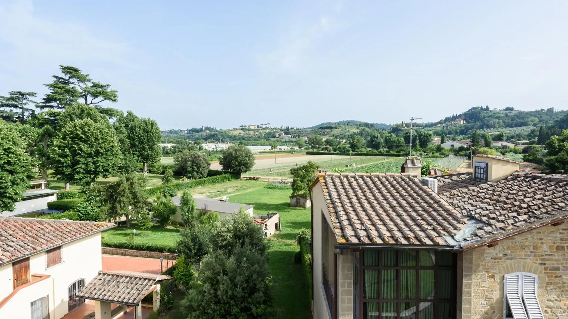The Luxor Suites - Larione Florenz