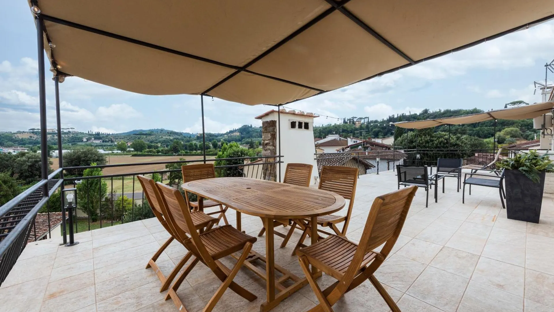 The Luxor Suites - Larione Florence 0*,  Italy