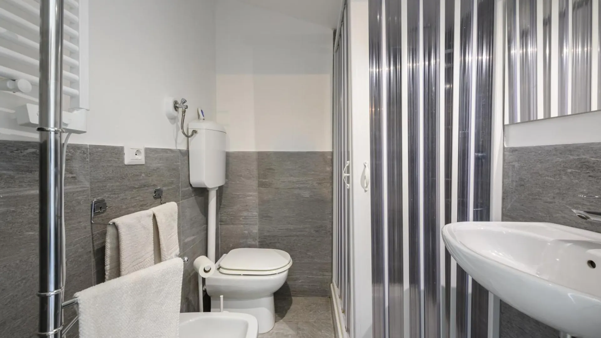 The Luxor Suites - Larione Florence 0*,