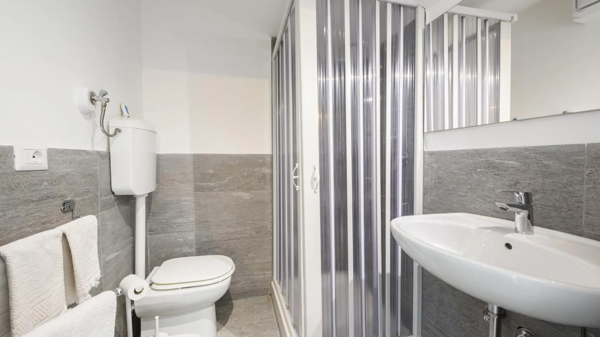 The Luxor Suites - Larione Florence
