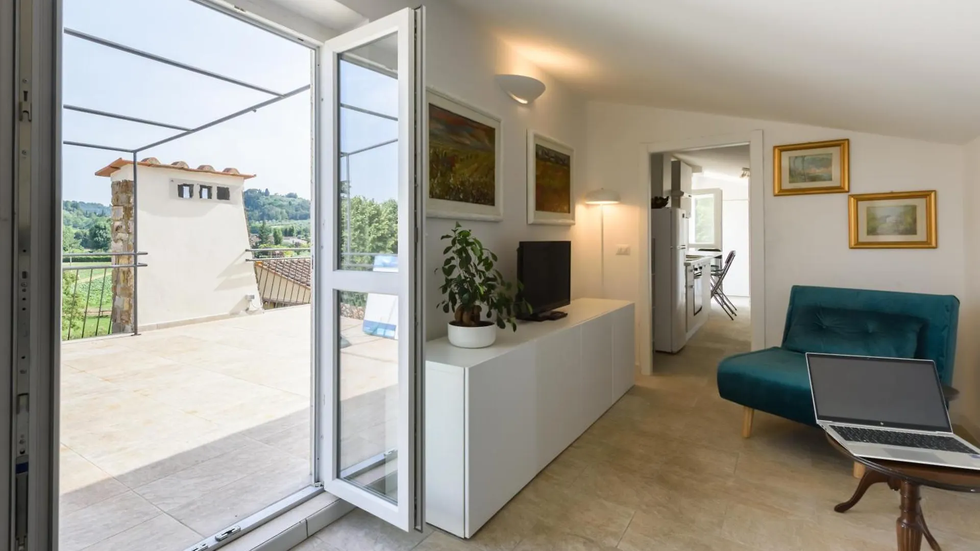 The Luxor Suites - Larione Florence 0*,  Italy